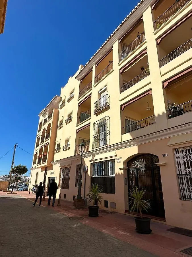 Tiyoweh Apartment Nerja