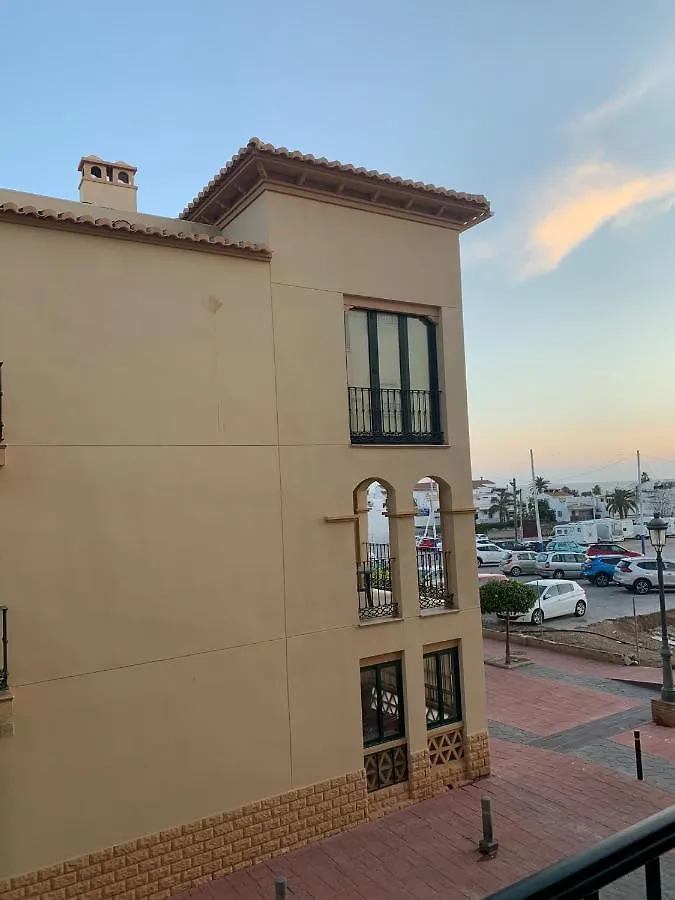 Tiyoweh Apartment Nerja